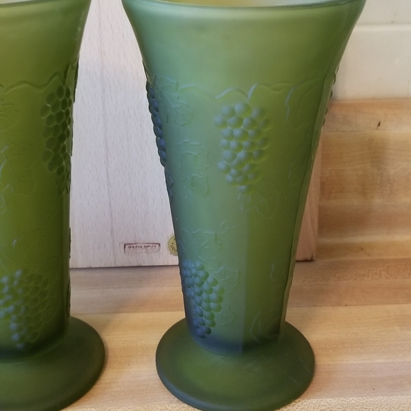 Anchor Hocking Grape Vases - Picture 2 of 4